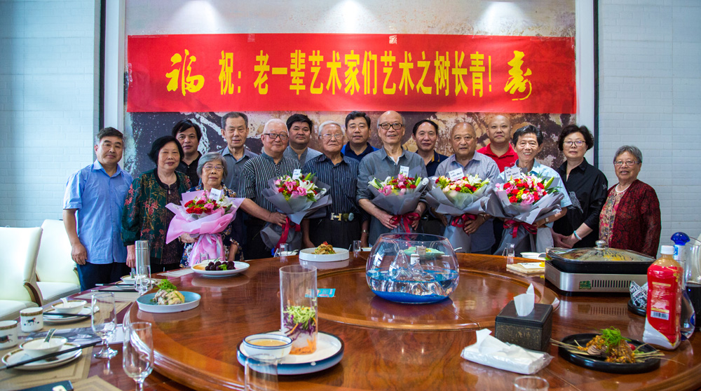 CN8H0474-1000.jpg