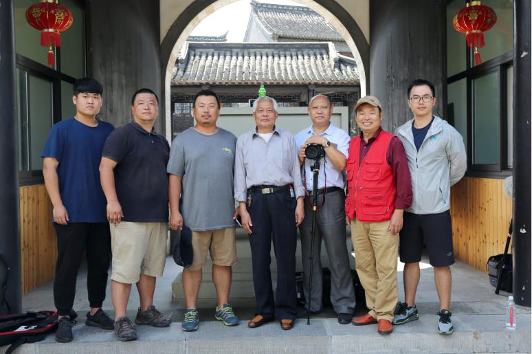 摄像师潘磊，主摄像师林毅，导演宋鲁生，陈民牛，蔡国华，李晓红，副导演王吉吉.jpg